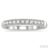 1/4 Ctw 11 Stone Round Cut Diamond Wedding Band in Platinum
