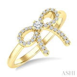 1/5 Ctw Round Cut Diamond Bow Fashion Ring in 10K Yellow Gold