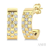 1/4 Ctw Round Cut Diamond Checkered Half Hoop Fashion Earrings in 10K Yellow Gold