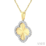1/4 Ctw Fluted Texture Clover Round Cut Diamond Fashion Pendant With Chain in 14K Yellow and White Gold